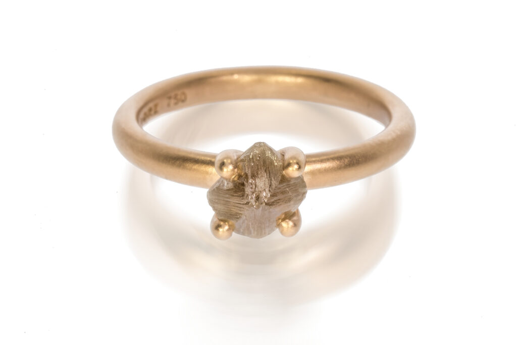 Raw-Diamond-Beitragsbild-1-1024x683