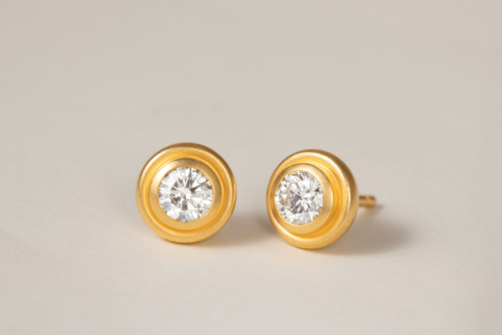 Ohrstecker aus 18 Karat Gold mit Diamant