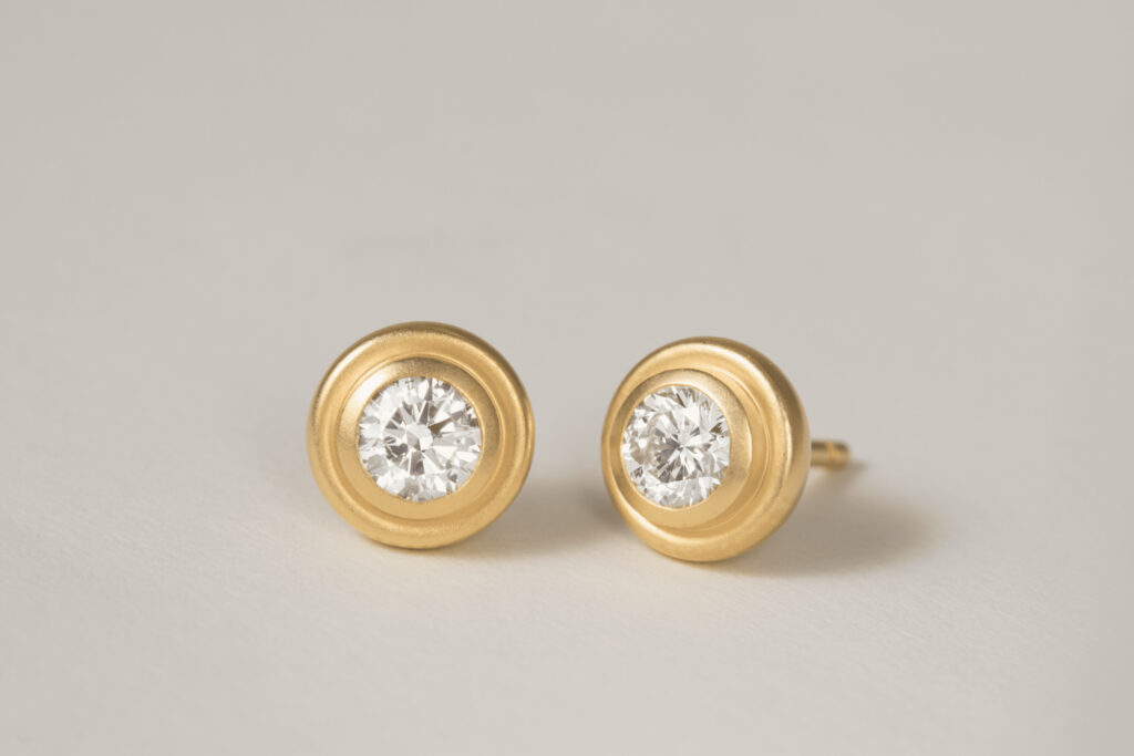 Ohrstecker aus 18 Karat Gold mit Diamant