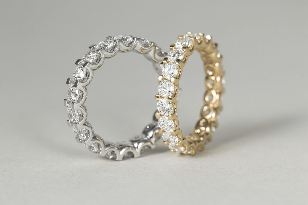 Diamantringe aus Silber und Gold