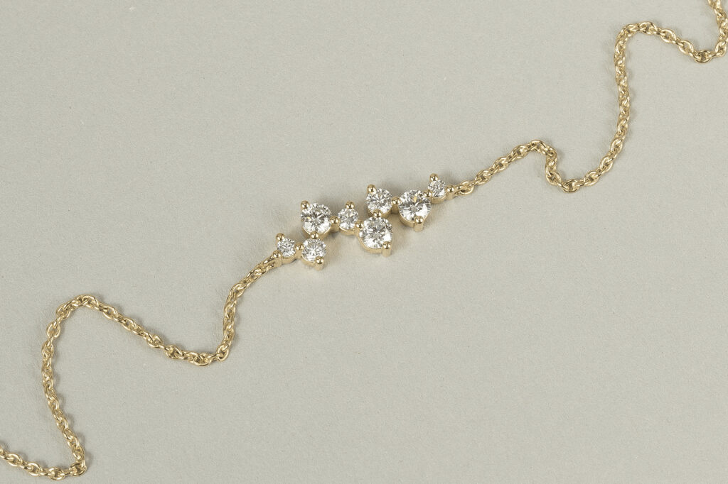 Armkette aus Gold mit Diamanten