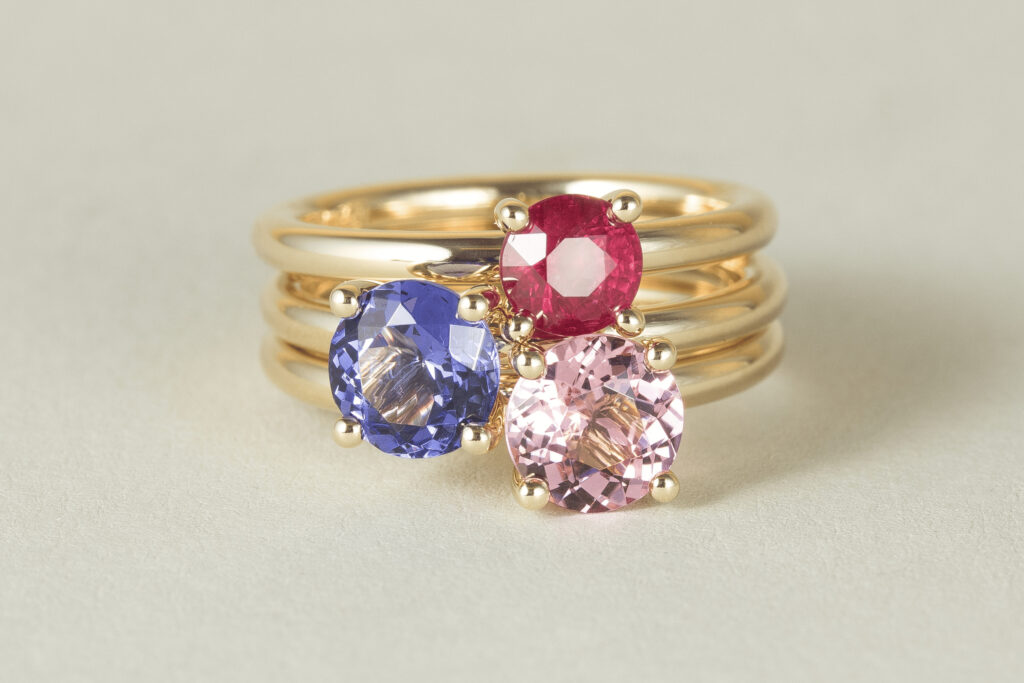 Goldringe mit bunten Diamanten