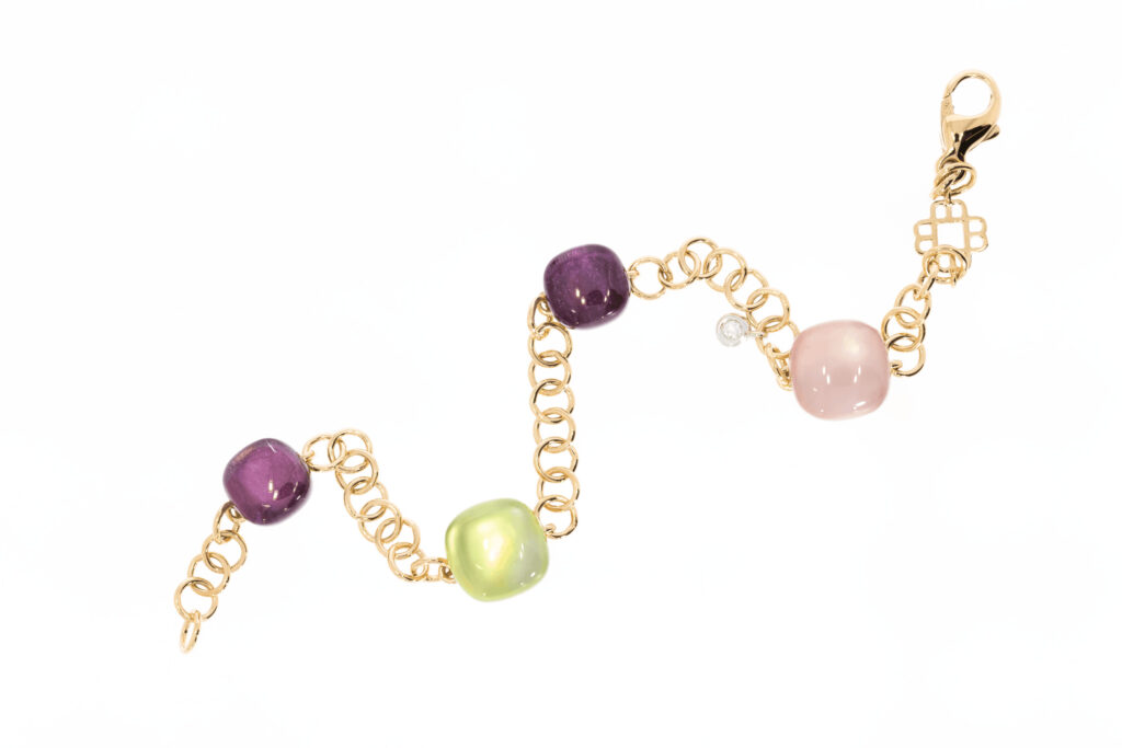 Armband aus Gold mit bunten Edelstein-Anhängern